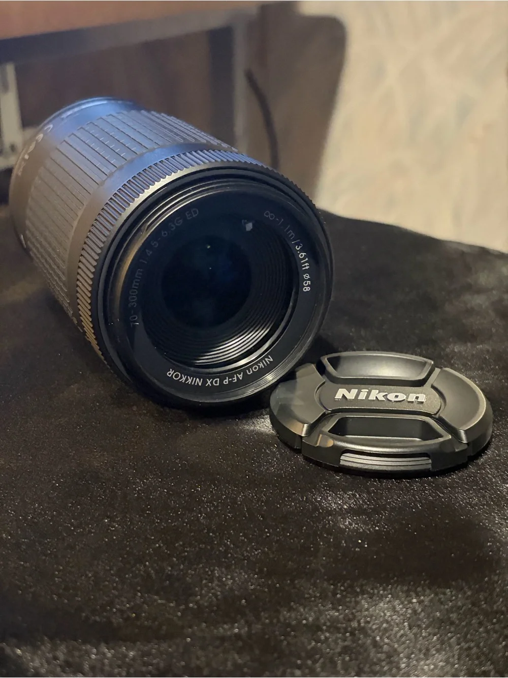 Nikon AF-P DX Nikkor 70-300mm f/4.5-6.3G Ed Lens for DSLR Cameras